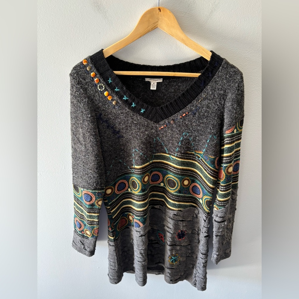 LINEA DOMANI Colorful Patterned Tunic Sweater Size M Artsy Bohemian Vneck